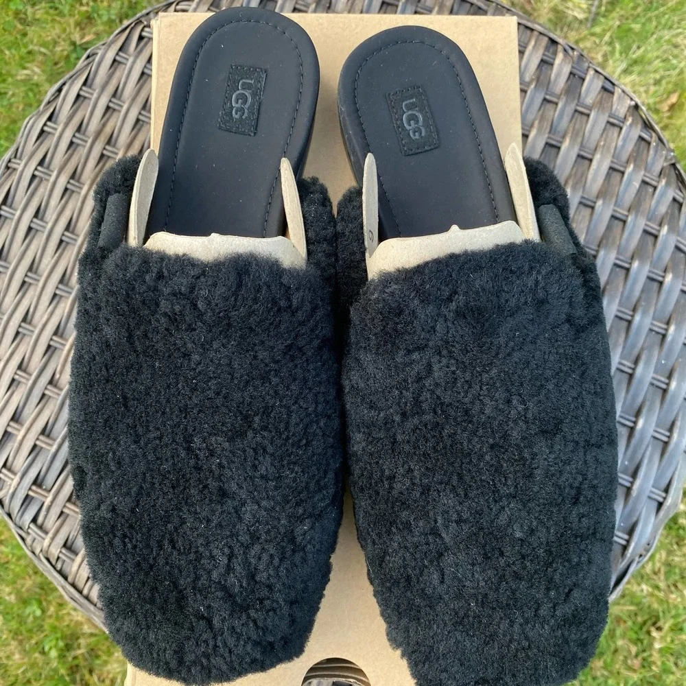NWT/NIB UGG Women's Janaya Shearling Cozy Slip-On Slides Mule (Size 9)